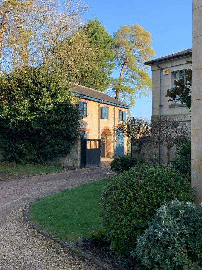 The Old Vicarage, Evenley. Brackley. Bed & Breakfast Brackley  Exterior photo